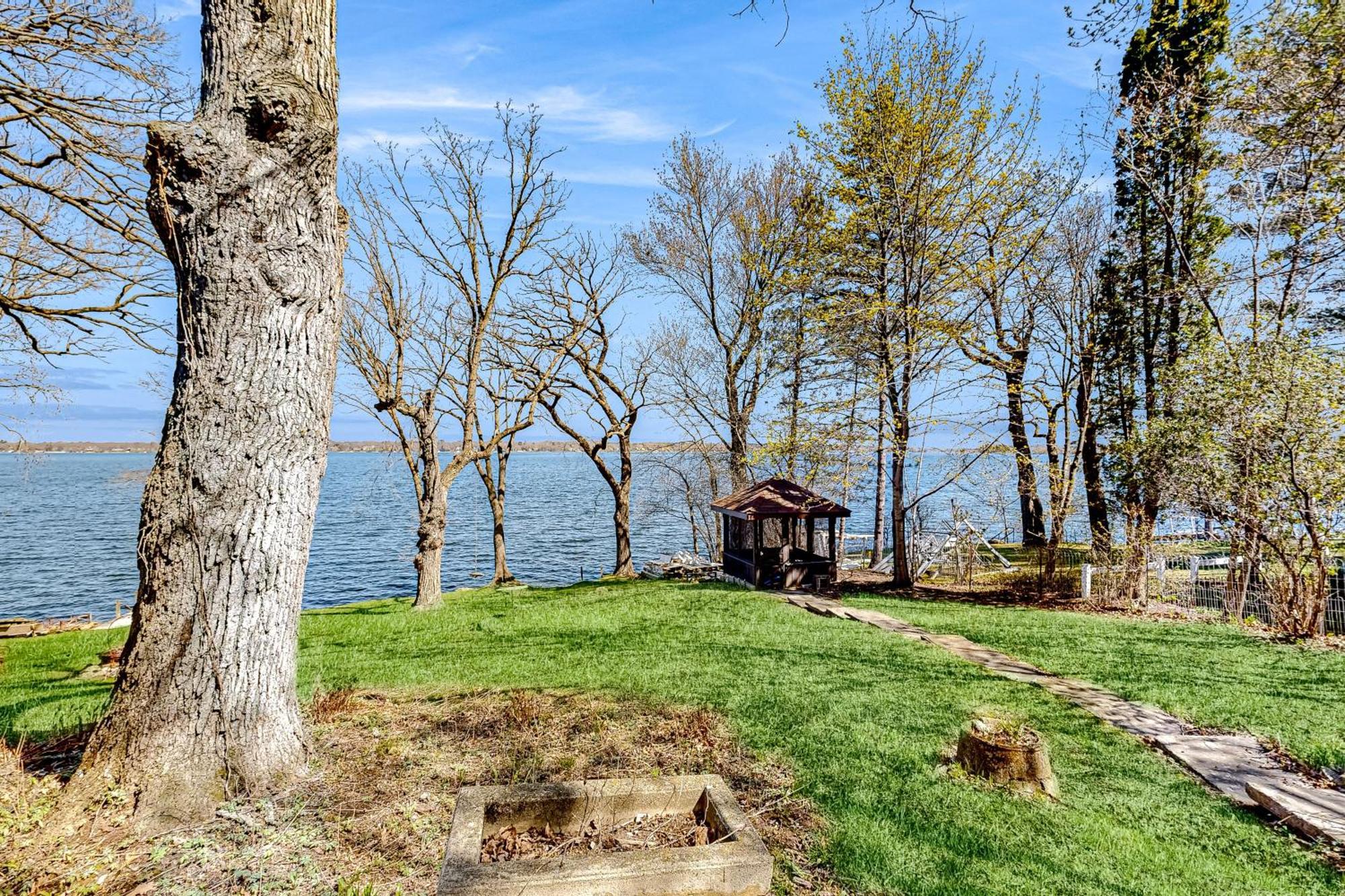 Vila Antique Lake Front Getaway- The Lake House Ripon Exteriér fotografie